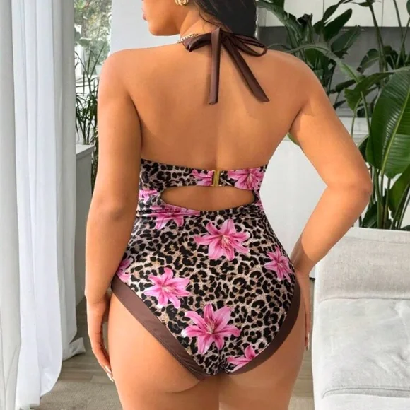 Cheetah print swimsuit - Picture 4 of 4